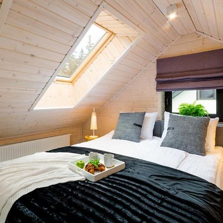 Hello Apartamenty - Szyszka Dwupoziomowa คาร์ปัตซ์ ภายนอก รูปภาพ