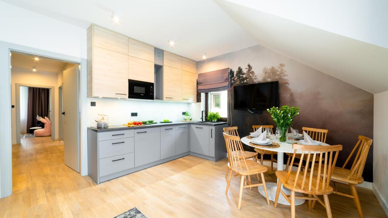 Hello Apartamenty - Szyszka Dwupoziomowa คาร์ปัตซ์ ภายนอก รูปภาพ